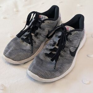 Nike Flex, Women's Size 9